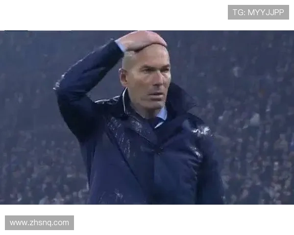 齐内丁齐达内传奇生涯回顾从绿茵大师到足坛智慧象征