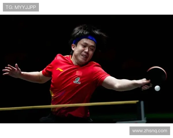 王楚钦带领中国乒乓球队勇攀高峰展现新时代乒乓精神和国际竞技风采